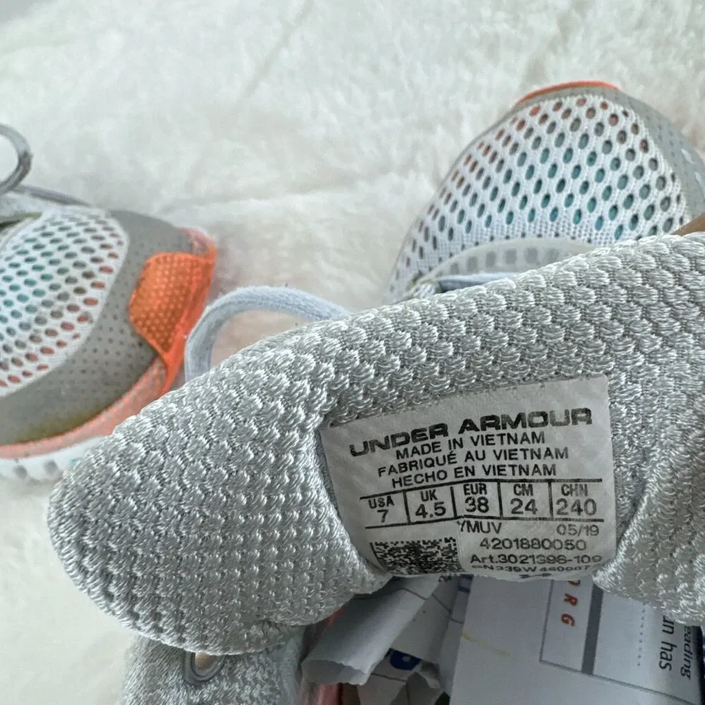 Under Armour HOVR Infinite  Running Shoes Womens Size 7  Sneakers Athletic Gym.